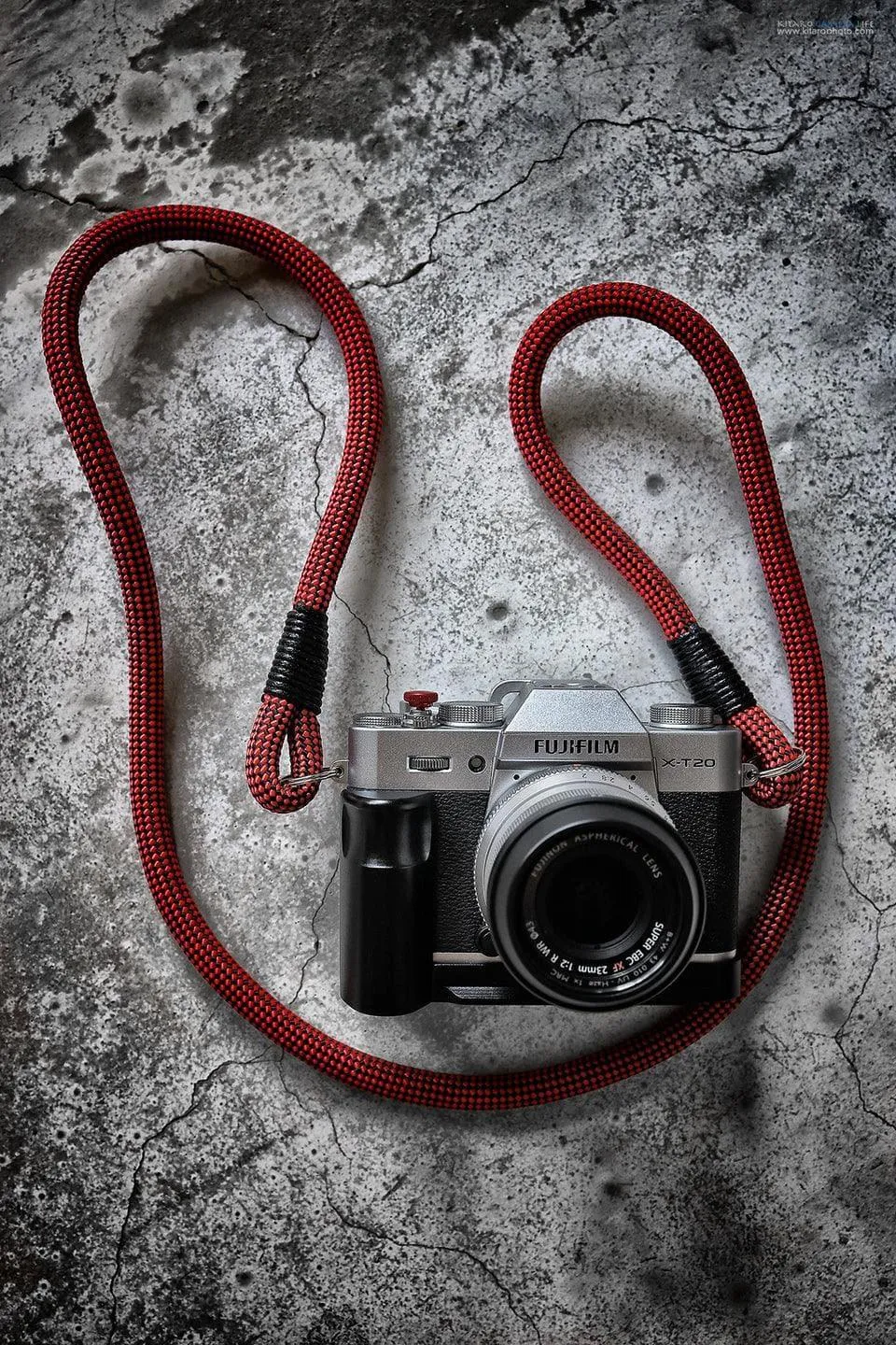 Checkered Black/Red Acrylic Camera Strap