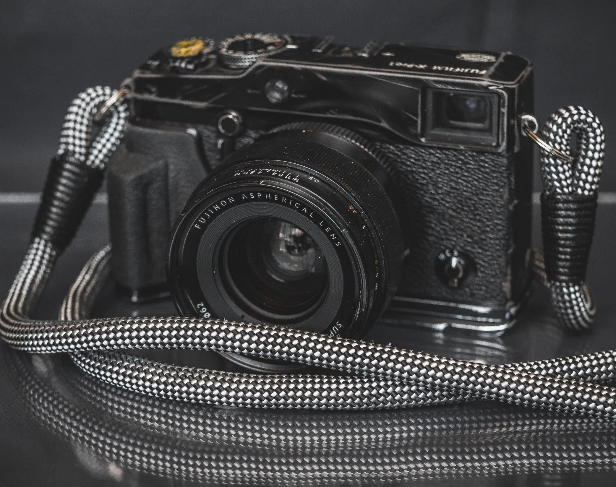 Checkered Black/Silver Acrylic Camera Strap