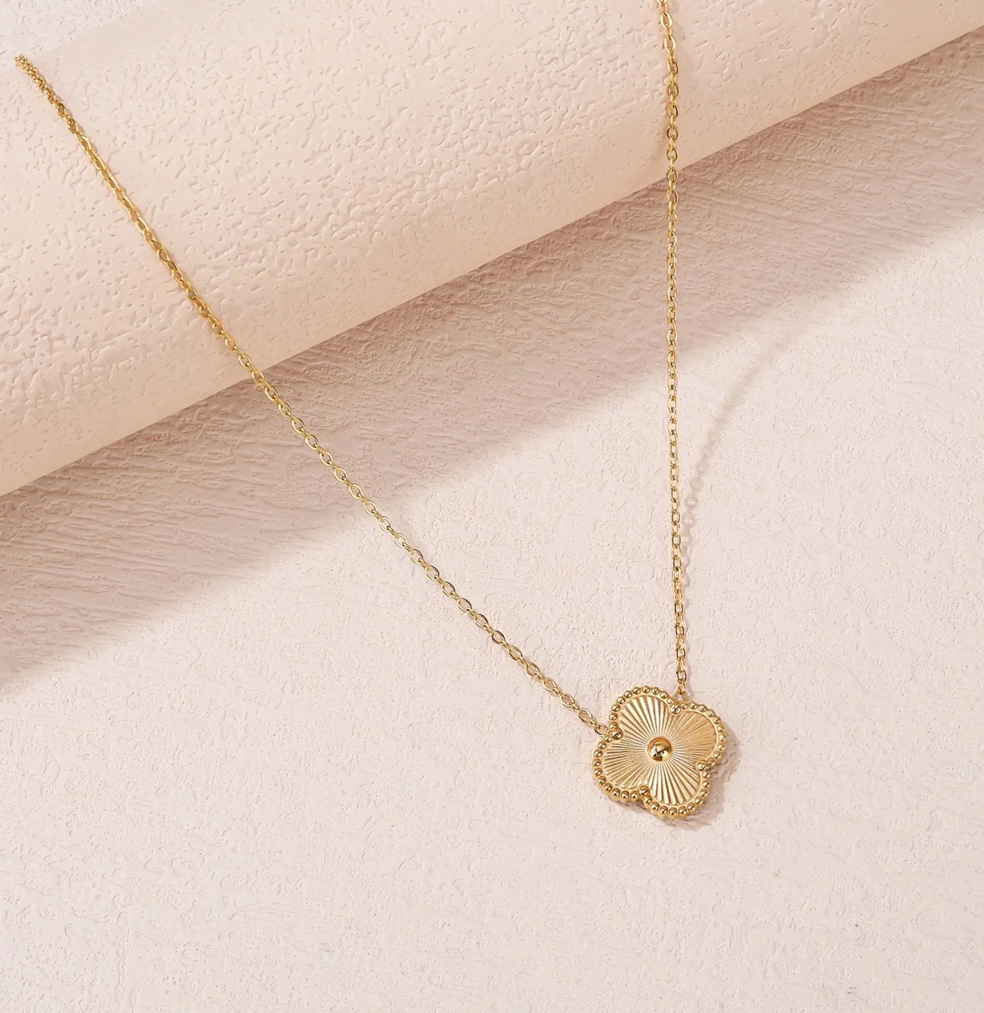 Cute clover necklace for women