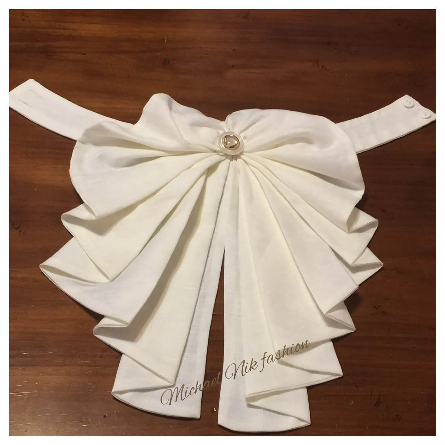 Men's Linen Jabot in Papyrus White